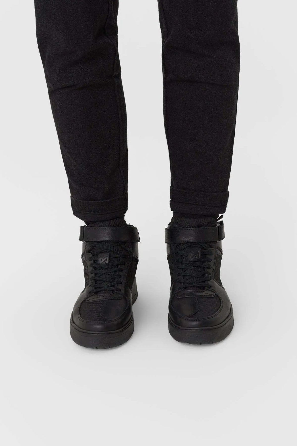MILA CARGO BLACK – moteriški chino stiliaus „Cordura®“ motociklininkės džinsai