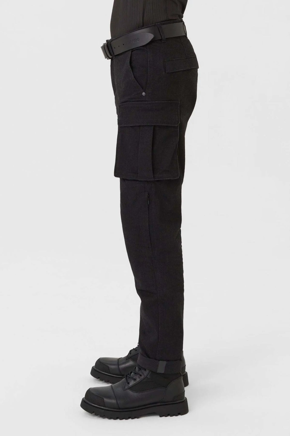 DESERT CARGO BLACK – vyriškos motociklininko kelnės „Cordura®“ chino stiliumi