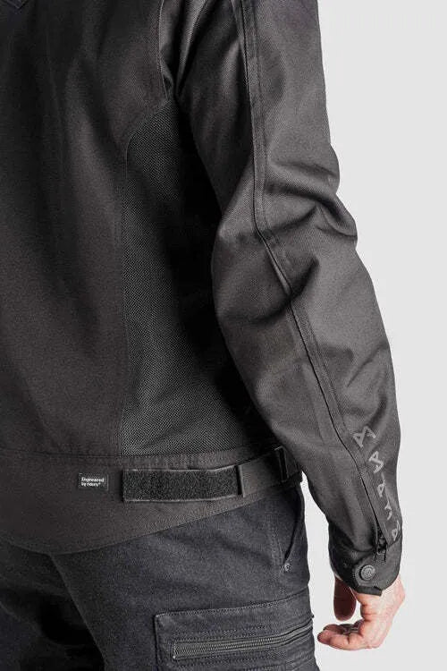 AIR TATE JACKET BLACK – bet kokiam orui skirta motociklininko striukė