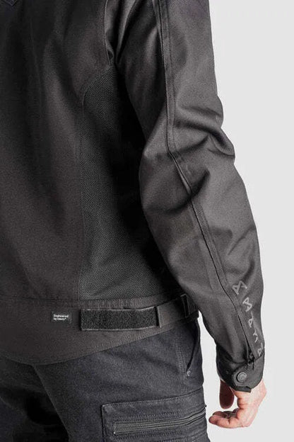 AIR TATE JACKET BLACK – bet kokiam orui skirta motociklininko striukė