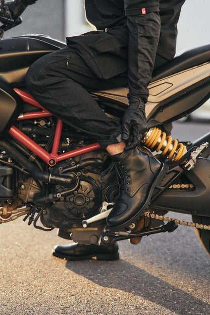 DESERT CARGO BLACK – vyriškos motociklininko kelnės „Cordura®“ chino stiliumi