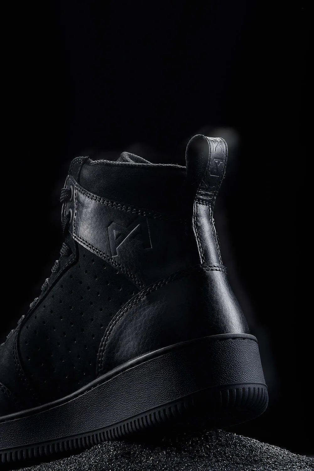 APEX SNEAKERS BLACK 02 – unisex motociklininko sportbačiai