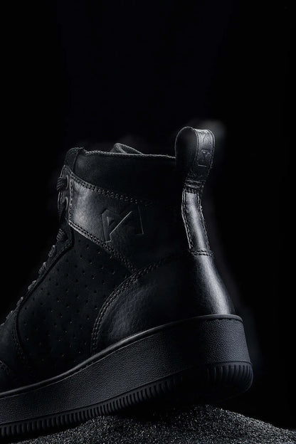 APEX SNEAKERS BLACK 02 – unisex motociklininko sportbačiai