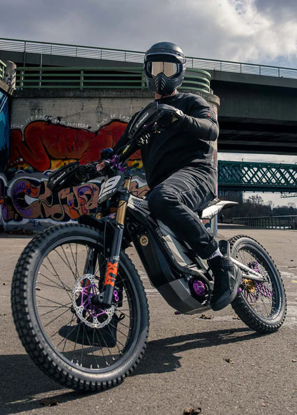 APEX SNEAKERS BLACK – unisex motociklininko sportbačiai