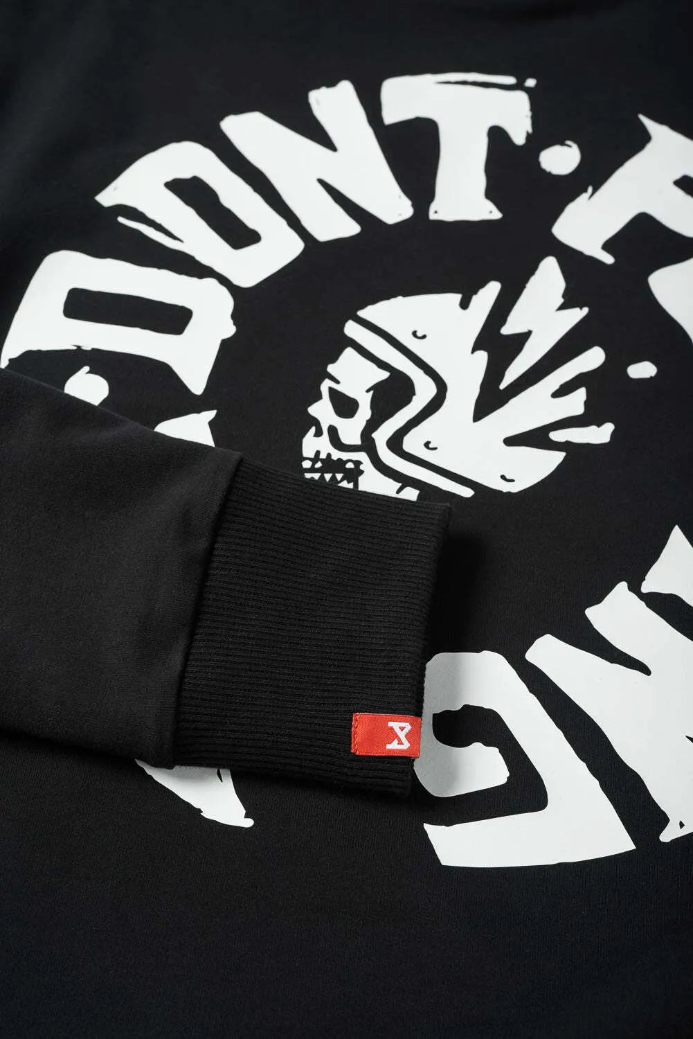 TOMMY DON'T DIE BLACK – oversized marškinėliai ilgomis rankovėmis, unisex